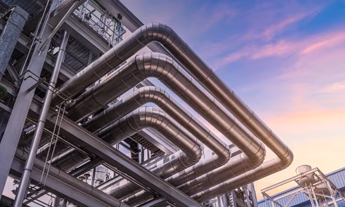 Rețea de conducte din oțel la apus